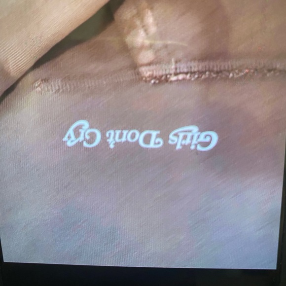 Cherry LA X Girls Don’t Cry - Picture 3 of 8